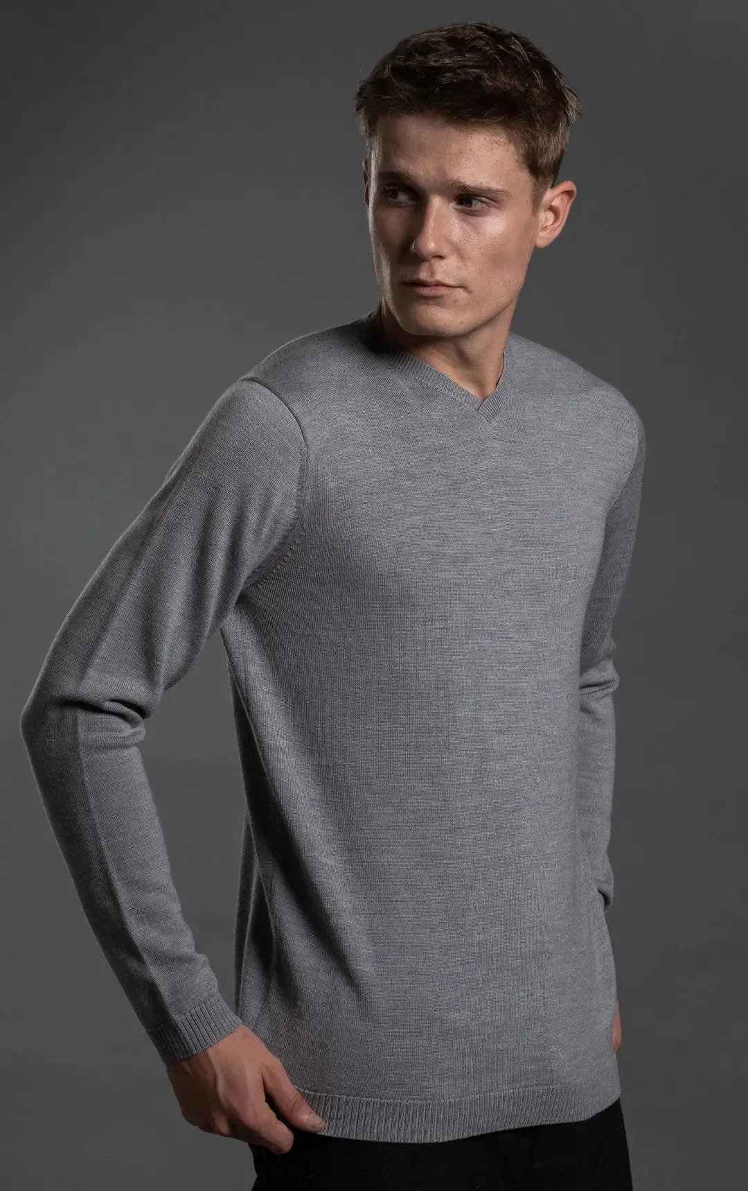 12GG MERINO V-NECK SWEATER - CLEARANCE