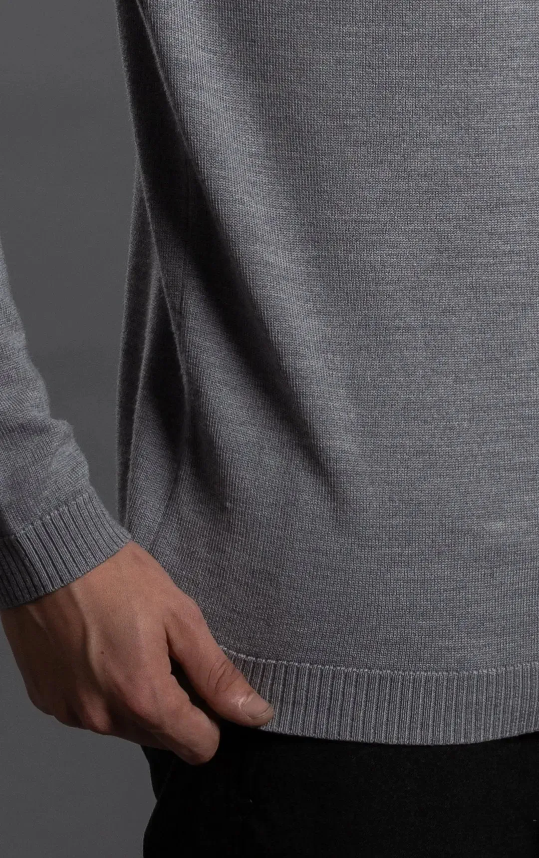 12GG MERINO V-NECK SWEATER - CLEARANCE