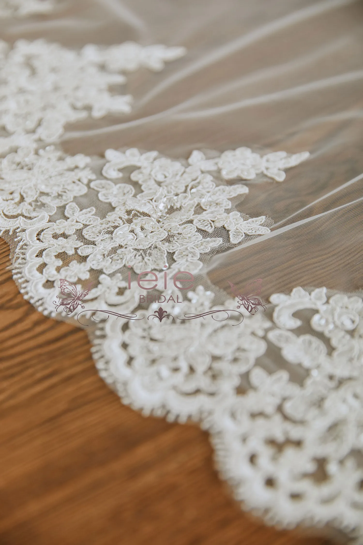 Cathedral Length Lace Wedding Veil VG3040