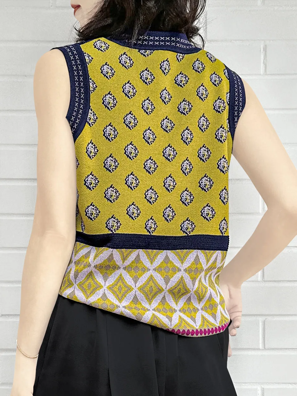 Citron Yellow Mosaic Pattern Knitted Sleeveless V-neck Sweater