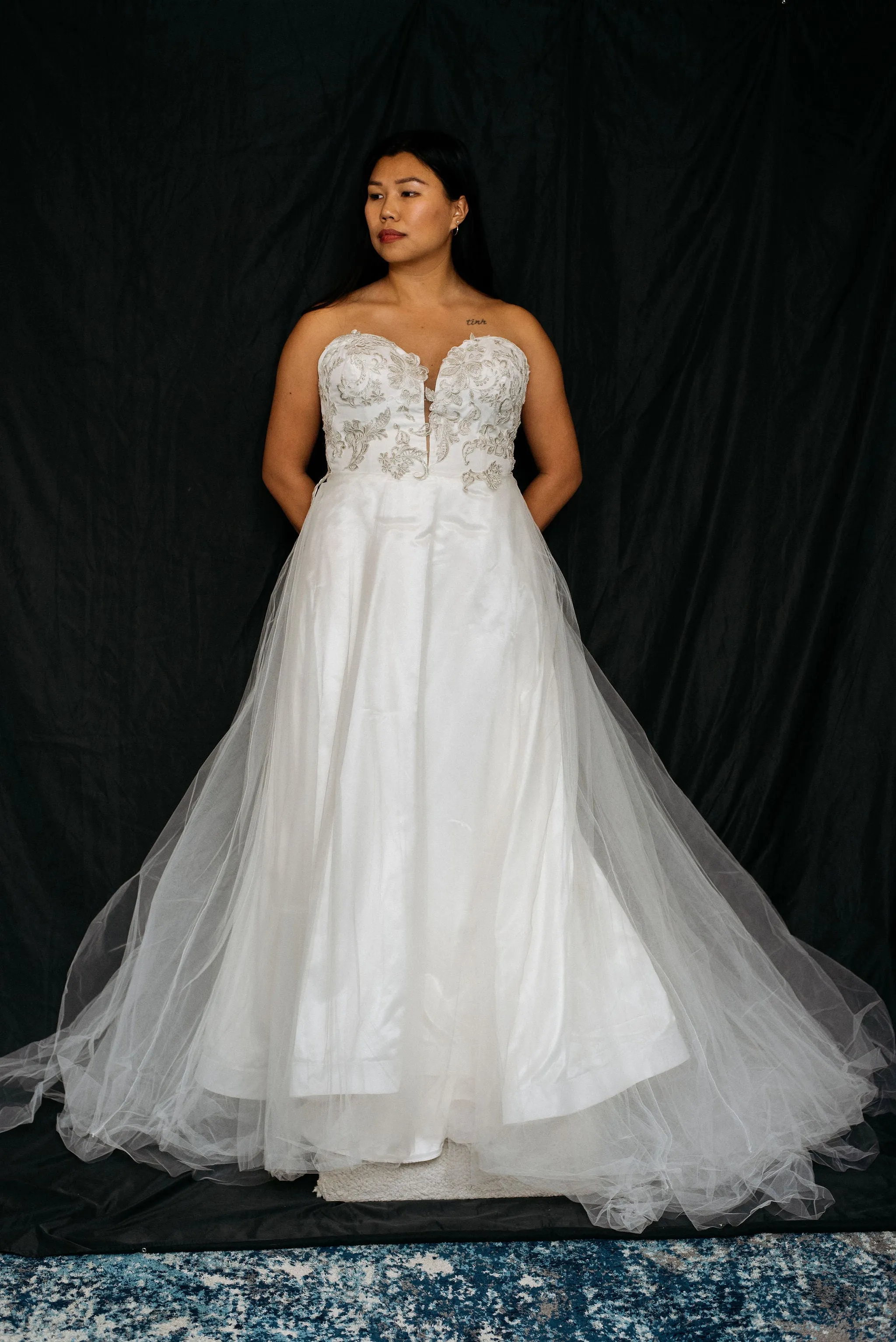 Dress 2535: Ecochic Bridal "Sarah" waist 35