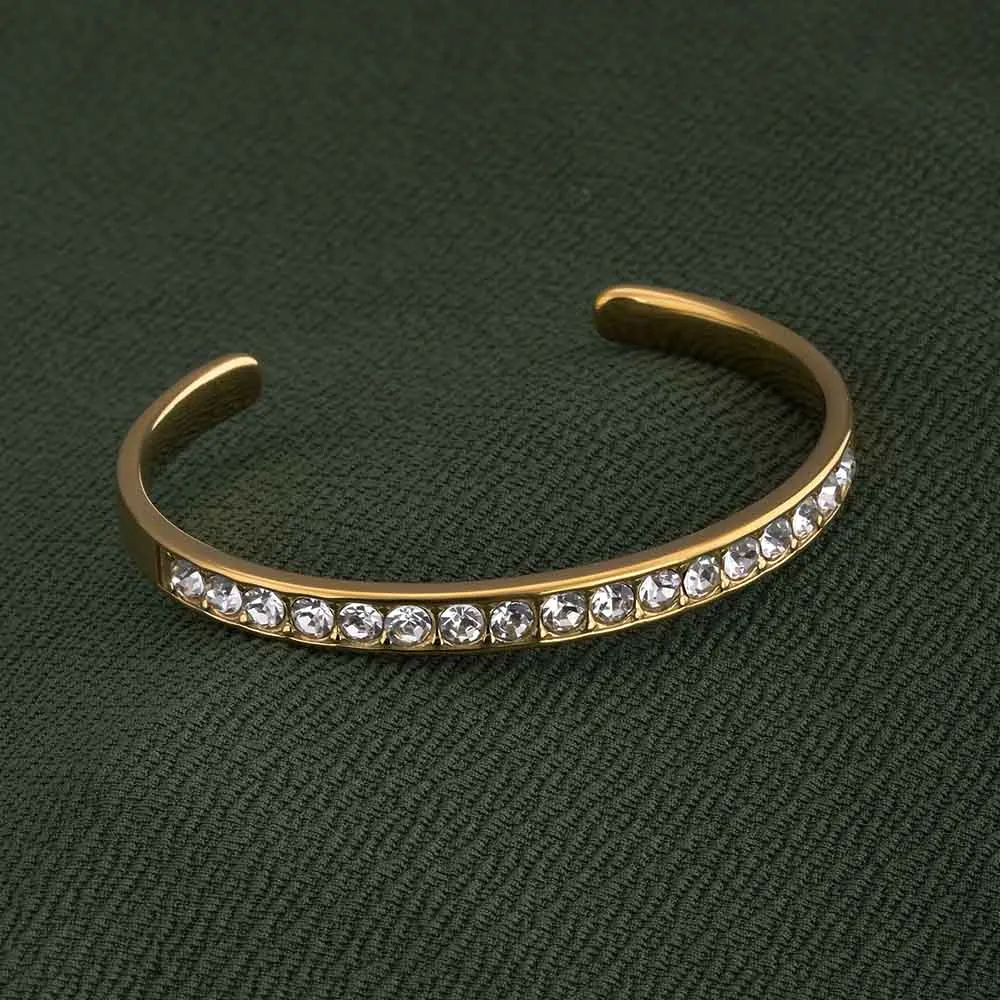 Elegant Zirconia Studded Gold Bracelet