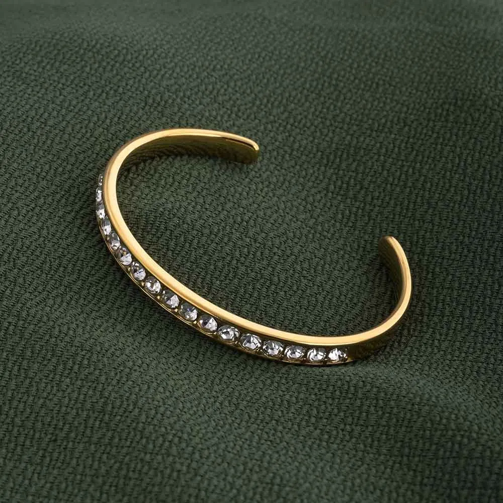 Elegant Zirconia Studded Gold Bracelet