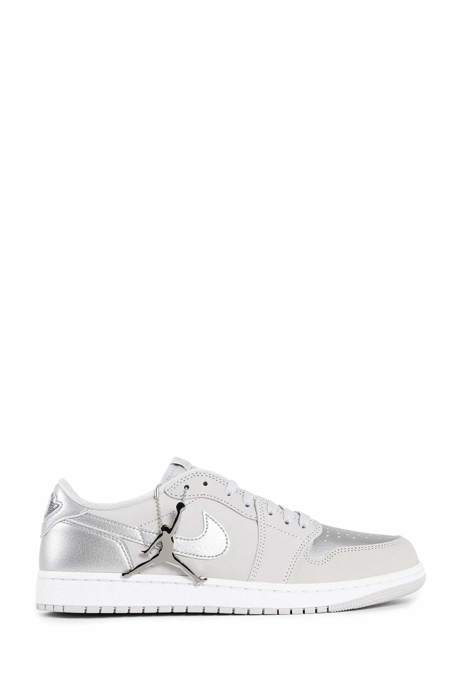 NIKE UNISEX SILVER SNEAKERS