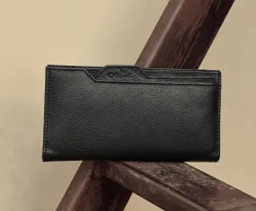 Timeless Elegance: Black Leather Clutch for Effortless Style. Art: BG-1603