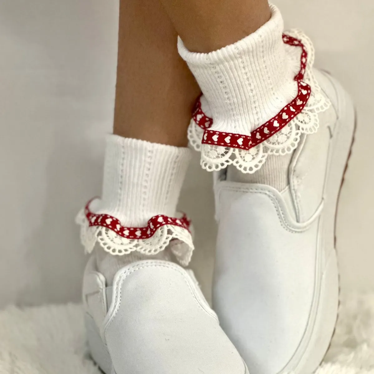 VALENTINE heart lace cuff socks - white red