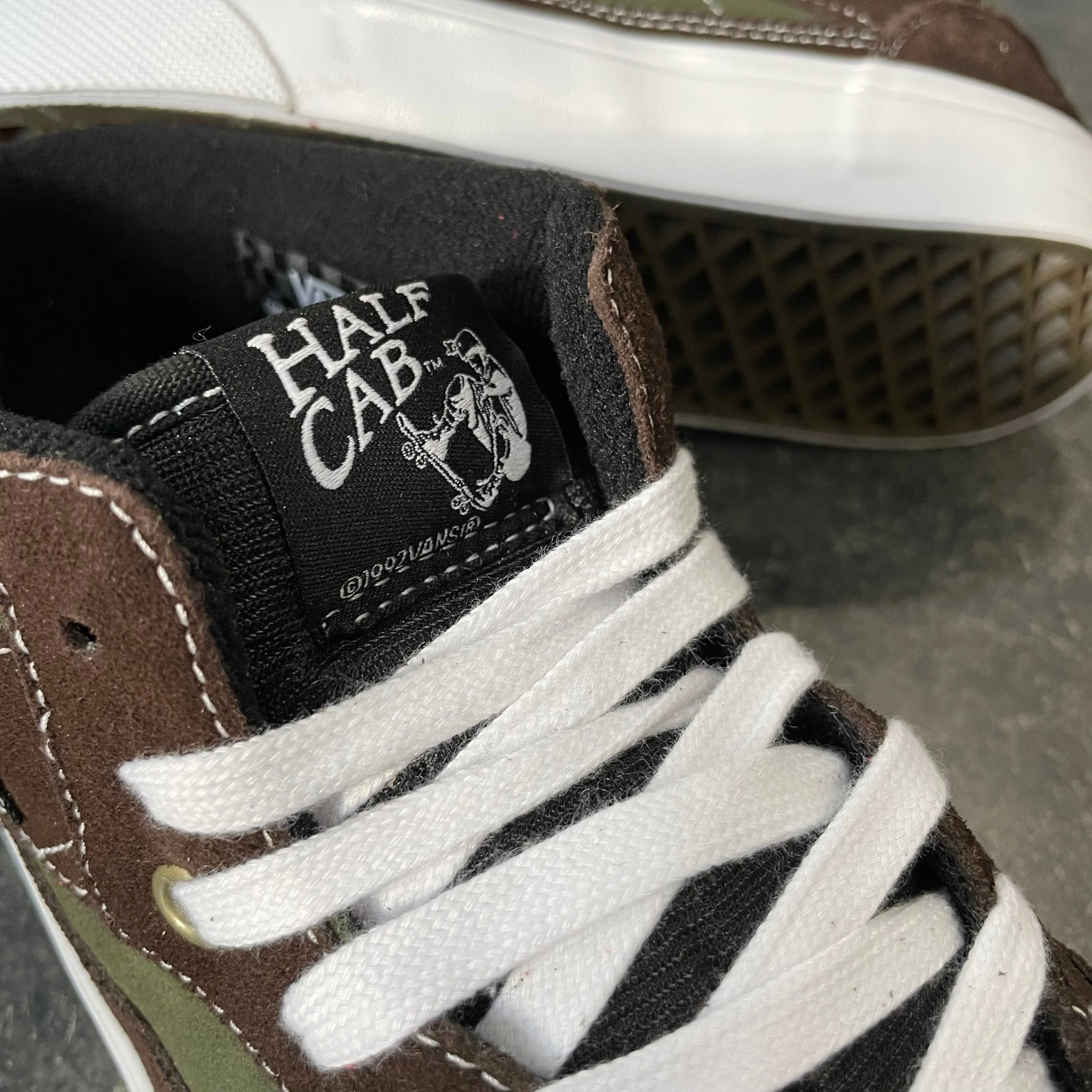 Vans Skate Half Cab 92 VCU Dark Brown/White SALE