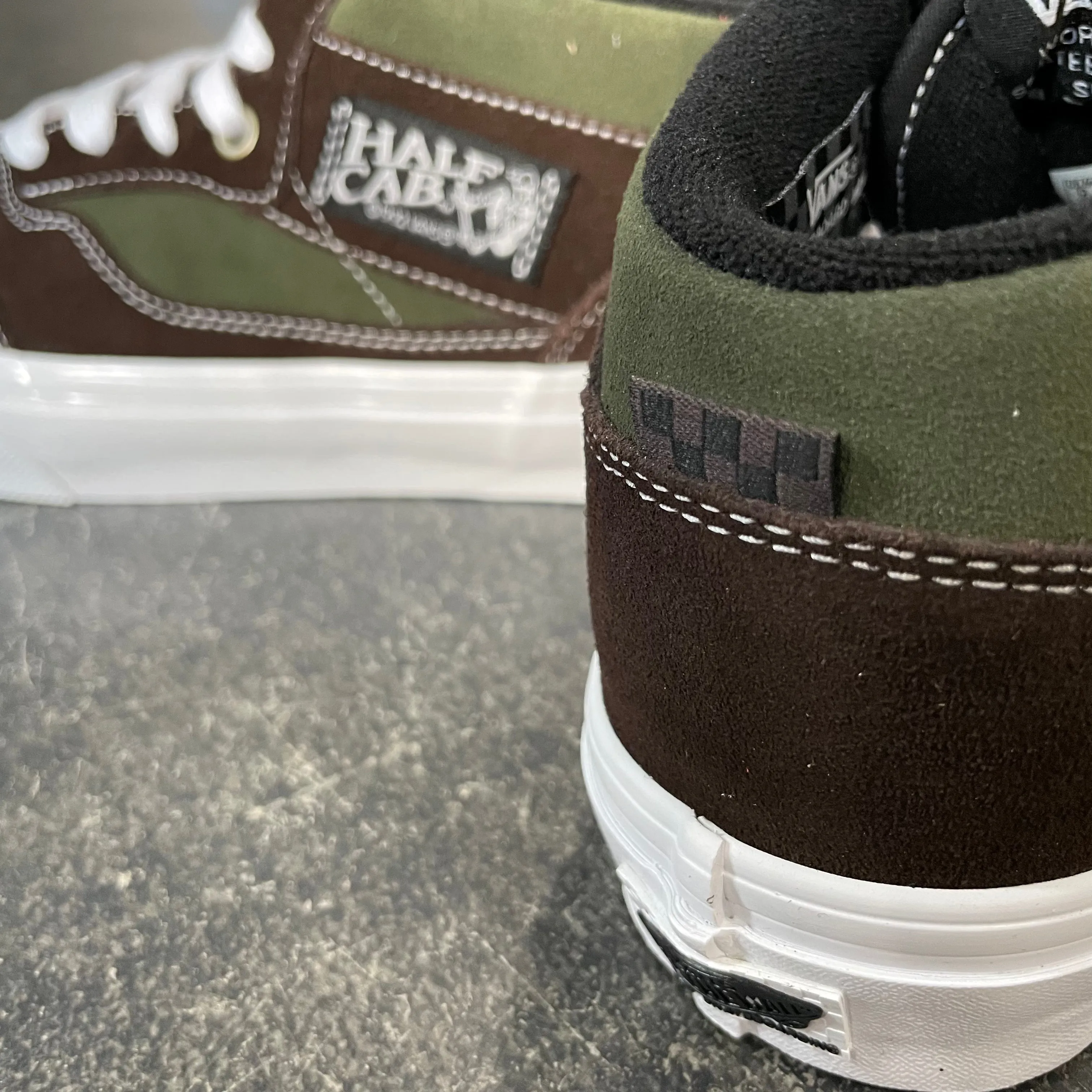 Vans Skate Half Cab 92 VCU Dark Brown/White SALE